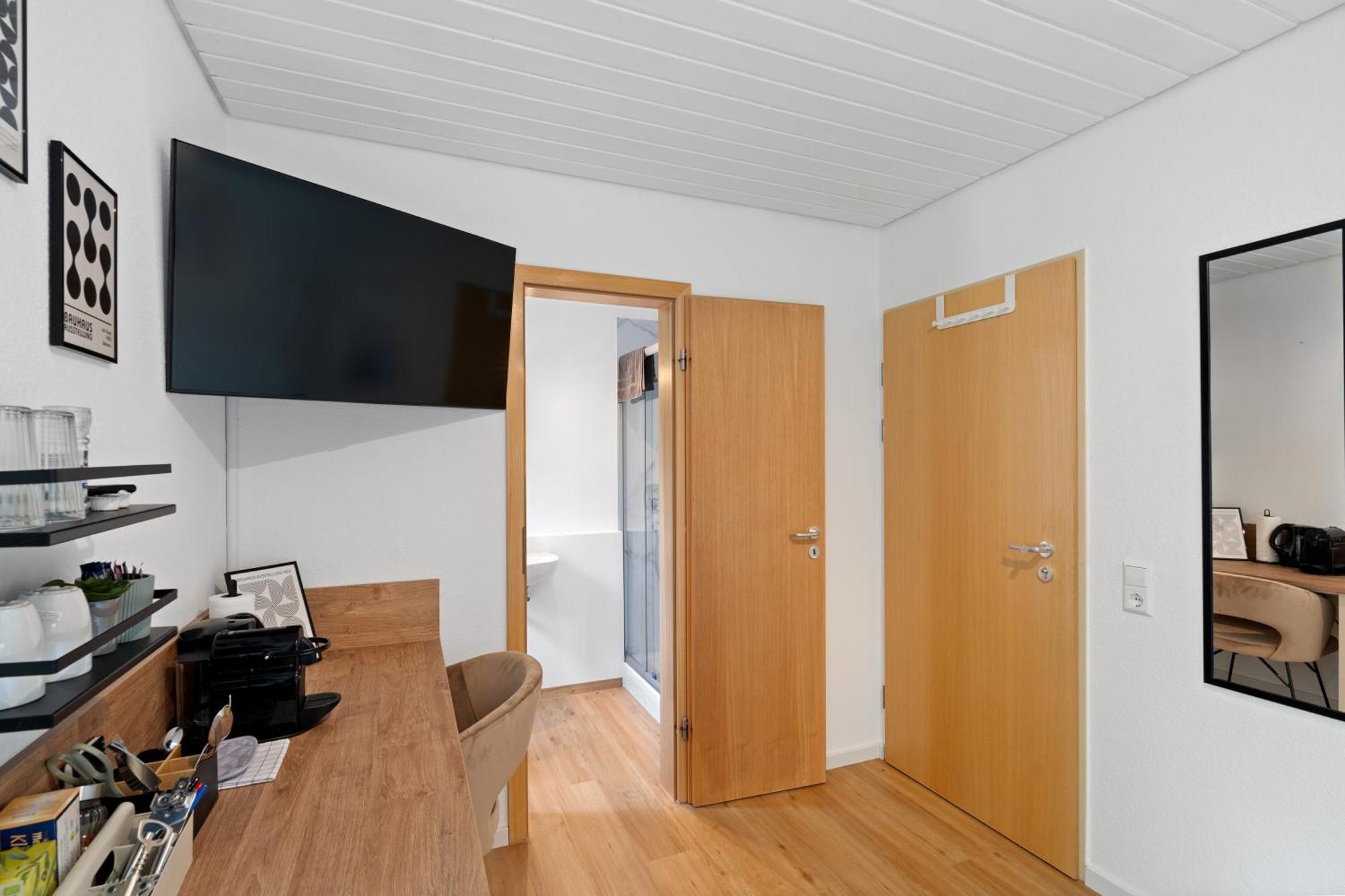 Anytime - Gaestehaus Am Weinberg In Apartment Uberlingen